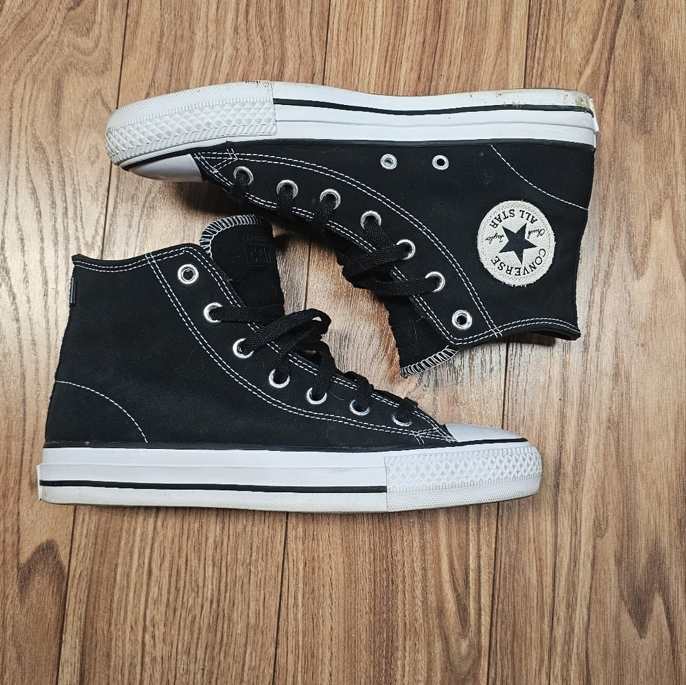 Converse cons skateboarding shoe